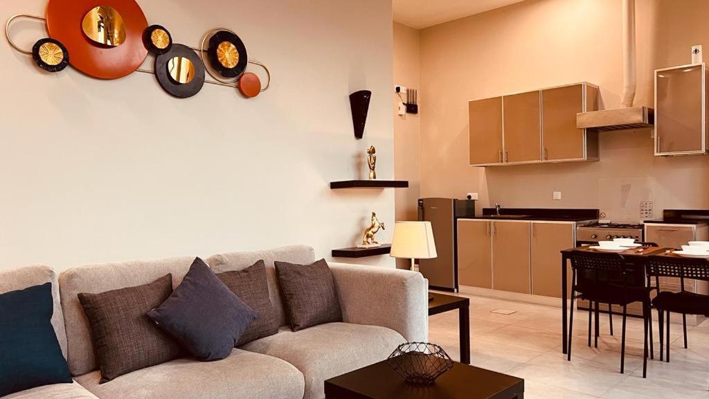 One Guest Place 2Bhk Apartments Near The Beach 무스카트 외부 사진